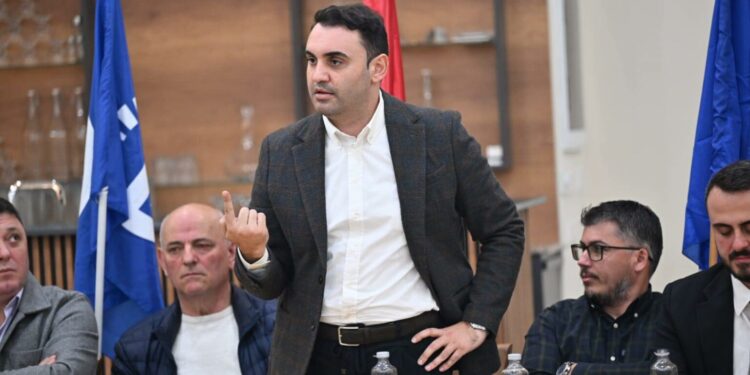 Këlliçi prezanton dy kandidatët për deputetë në njësinë 14 në Tiranë: Besim Kuka e Kreshnik Çollaku do të sjellin ndryshimin e kryeqytetit