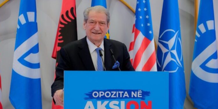 ‘Gjatë qeverisjes së Ramës janë mbyllur 760 shkolla’, Berisha: Mësuesit u zëvendësuan me patronazhistë