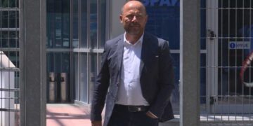 Akuzat se dhunoi zyrtarin me grushte, reagon Mziu: Ngjarja është totalisht ndryshe