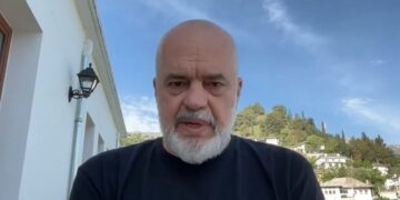 “Gjysma e burrave janë çyryke”, Rama: Nëse besojnë se Shqipëria ka një të ardhme me bufin, janë gjysmakë