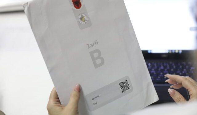 KQZ: 241 647 zarfe të dërguara për votuesit jashtë vendit, 120 408 të marra nga zgjedhësit