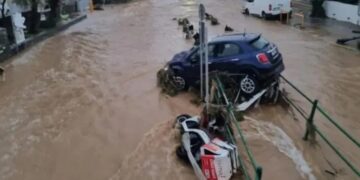 Greqia përfshihet nga reshje të dendura shiu, ishujt Paros dhe Mykono më të prekurit