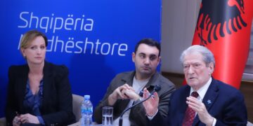 Berisha me banorët: Situata ekonomike e rëndë, ka vetëm një faktor dhe ky është korrupsioni…