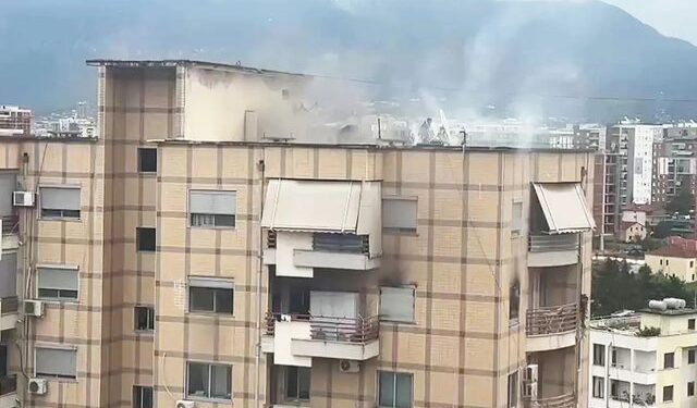 Zjarr në një pallat në Tiranë