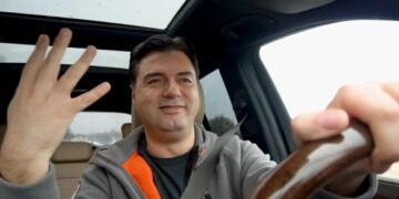 “Largimi i rinisë pasoja më dhimbshme e korrupsionit”, Basha: Rinia do të përfshihet dhe do marrë në dorë fatet e veta