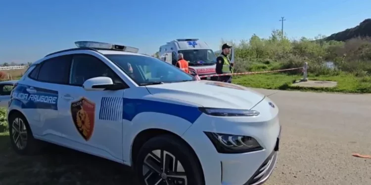 Aksident i rëndë/ 16-vjeçari përplas për vdekje këmbësorin