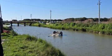 16-vjeçari përplas për vdekje peshkatarin, makina përfundon në kanal