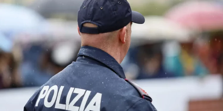 Policia italiane arreston shqiptarin 35-vjeçar, iu gjet armë në makinë që ishte përdorur gjatë një grabitje në 2023-in