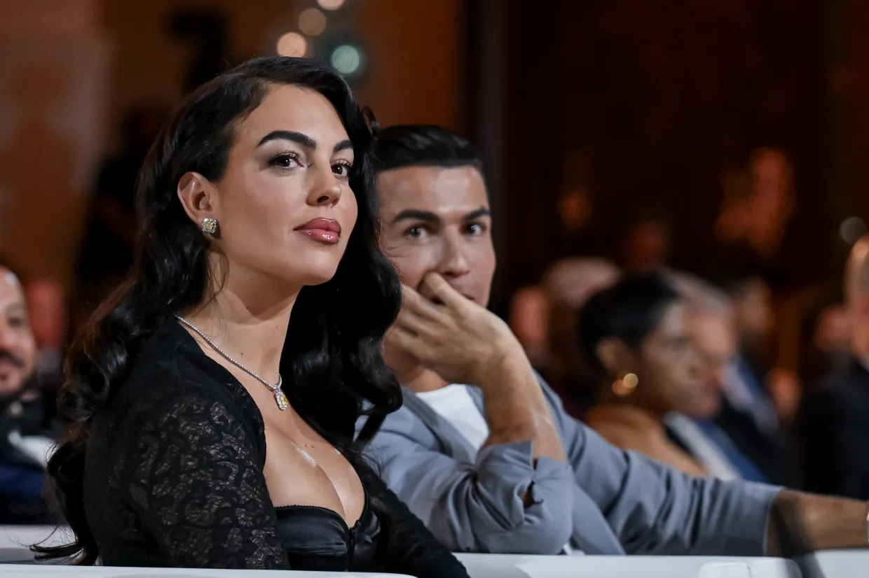 Georgina tregon unazën mahnitëse, ndez thashethemet e fejesës me Cristiano Ronaldon