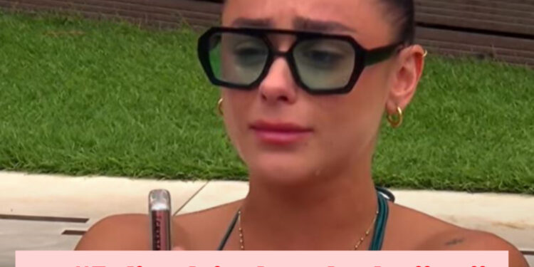 Egli përlotet teksa dëgjon muzikë(VIDEO)