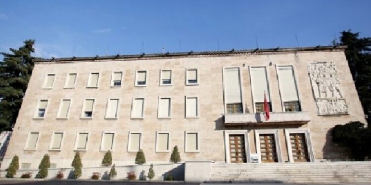 Siguria në shkolla, vendimi: 1 oficer për institucionet arsimore deri në 700 nxënës, 2 oficerë në ato me më shumë