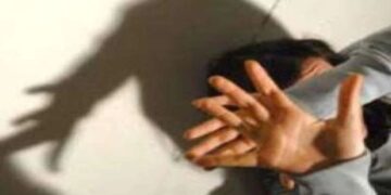 Arrestohet në Fier 20-vjeçari që përdhunoi 75-vjeçare në Itali