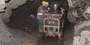 Humb jetën 48-vjeçari, shembet masivi i gurëve brenda galerisë