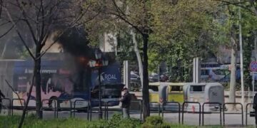 Përfshihet nga flakët urbani në Tiranë