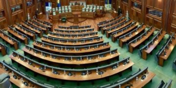 “Ngërç” në Kuvendin e Kosovës, nuk votohet raporti i Komisionit për mandate!
