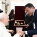 Veliaj reagon nga qelia për ndarjen nga jeta të Papa Françeskut: Lamtumirë At i Shenjtë
