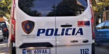 34-vjeçari denoncon se është kërcënuar me armë zjarri nga 4 persona