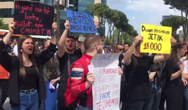 Të drejtat e punëtorëve në Shqipëri, qytetarët thirrje për protestë në 1 maj