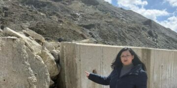 “RRUGËT E FLORINJTA “TË LËNA RRUGËVE”,Denoncon:Kandidatja e Koalicionit Euroatlantik për Korçën, Marinela Ziu,