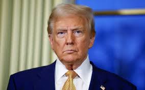 Tarifat e Trump, Aksionet e tregut aziatik bien ndërsa ari arrin një nivel rekord