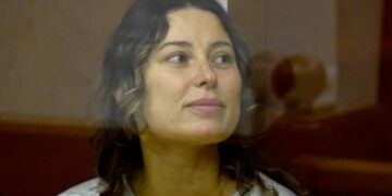 U arrestua se dhuroi para për Ukrainën, Moska liron gruan ruso-amerikane