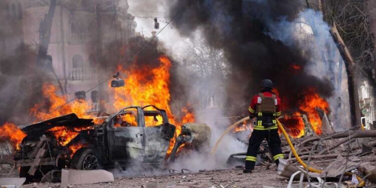 Aleatët e Ukrainës dënojnë Rusinë për sulmin vdekjeprurës me raketa