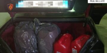 Tentoi të kontrabandonte nga Maqedonia e Veriut 412 litra karburant, arrestohet 54-vjeçari në Dibër