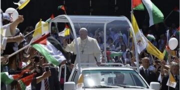 MAKINA E PAPËS KTHEHET NË KLINIKË!