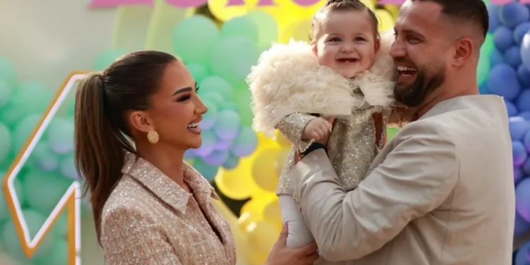 Vjen reagimi i Kiarës pas kritikave për veshjen në festën e vajzës