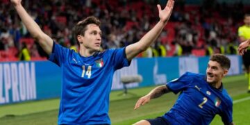 Napoli tenton rikthimin në Serie A të sulmuesit, situata