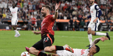 United, Shaw i kërkon falje tifozëve: Sezon negativ