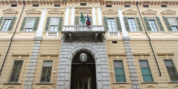 Shqiptarja dënohet me 2 vite burg në Itali për 10 vite përndjekje ndaj fqinjëve