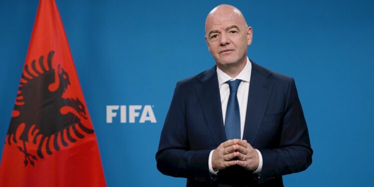 Presidenti i FIFA-s, Gianni Infantino uron KF Egnatia për titullin kampion