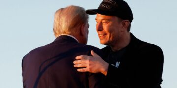 Steve Bannon zbulon se kur saktësisht u prish marrëdhënia midis Trump dhe Musk