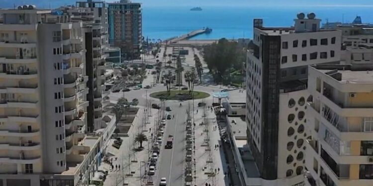 PS kërkon shtyrje të orarit të mbylljes së disa qendrave të votimit në Vlorë, zbardhet letra