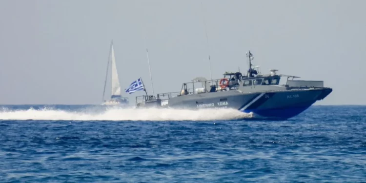 Francezi godet me thikë kapitenin e mjetit lundrues