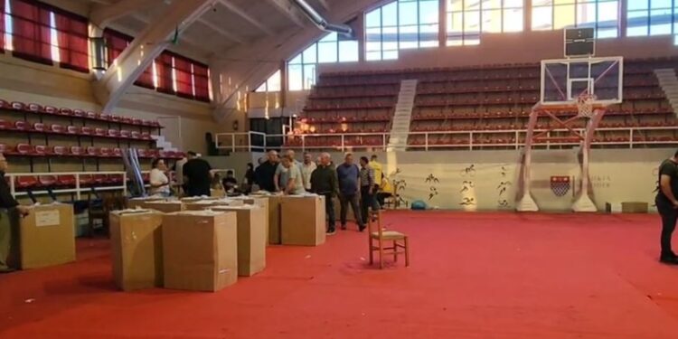 Zgjedhjet në Shkodër: Në 9 qendra ende s’janë dorëzuar materialet zgjedhore