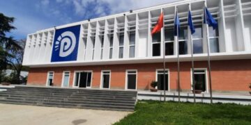 Kandidatja e PD shpërthen pas humbjes: Më vjen turp që jam nga jugu