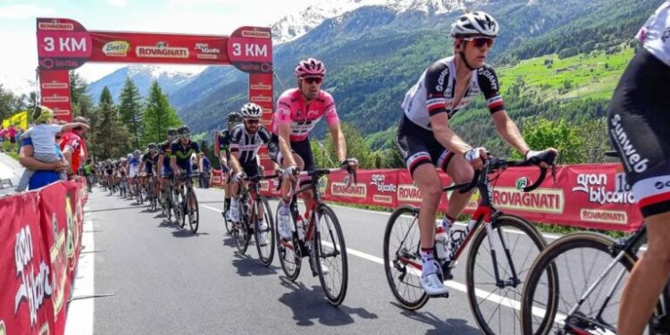 “Giro d’Italia” vjen në Shqipëri/ Rrugët që do të bllokohen, ja si do të bëhet devijimi i makinave në Tiranë