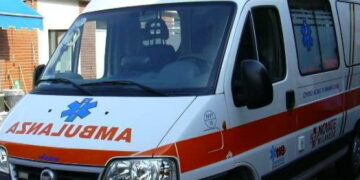 E rëndë/ Nxënësi 16-vjeçar, hidhet nga dritarja e gjimnazit ‘Siri Shapllo’, përfundon në spital