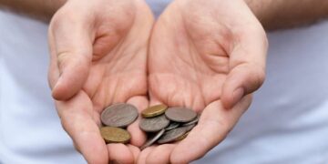 Raporti i Eurostat: Shqipëria kryeson në Europë me gati gjysmën e popullsisë në varfëri