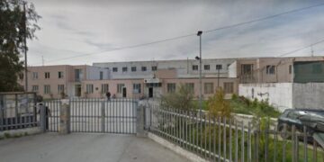 Kontroll blic në burgun e Durrësit, sekuestrohen 10 telefona celularë