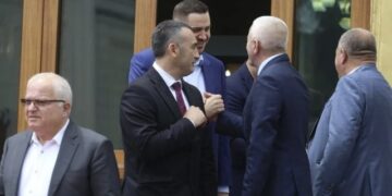 Deputetët rikthehen në Kuvend, Çfarë nuk u pa nga seanca