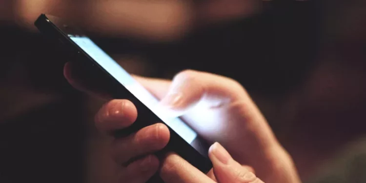 Estonia një hap drejt IA, nxënësve u kërkohet përdorimi i telefonave inteligjentë