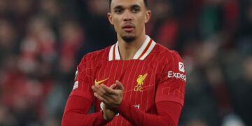 Trent Alexander-Arnold zyrtarisht lojtar i Realit