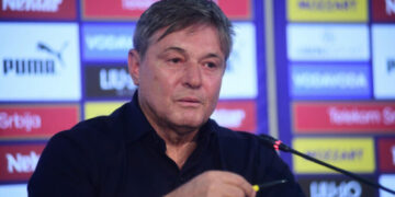 “Dje isha mbret, sot nuk di asgjë për futbollin”, rrëfimi i trajnerit të Serbisë