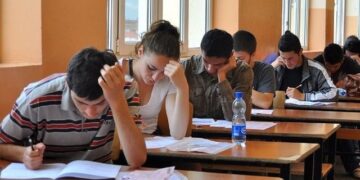 28 mijë nxënës zhvillojnë sot provimin e Gjuhës Shqipe