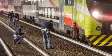 Po kalonte shinat për t’u takuar me miqtë e tij në Itali, 19-vjeçari shqiptar përpl*set nga treni