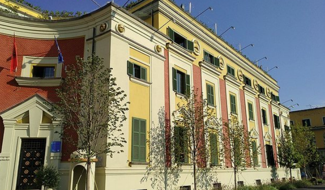 Hakerët s*lmuan faqen online, Bashkia Tiranë: Pezullohet regjistrimi në çerdhe dhe kopshte