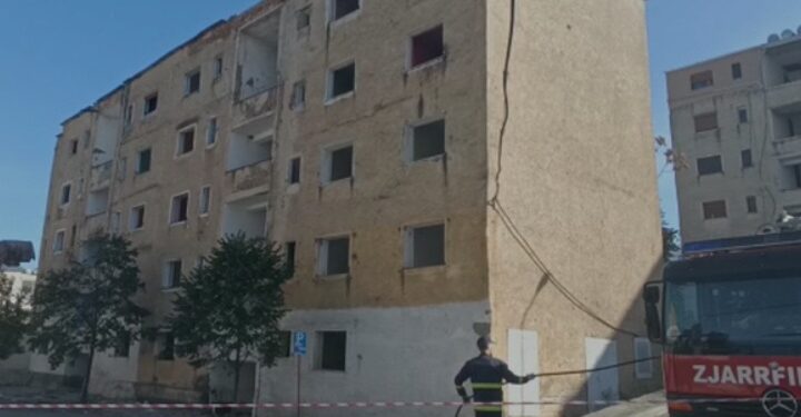 Tiranë/ Adoleshenti 14-vjeçar bie nga kati i gjashtë i pallatit